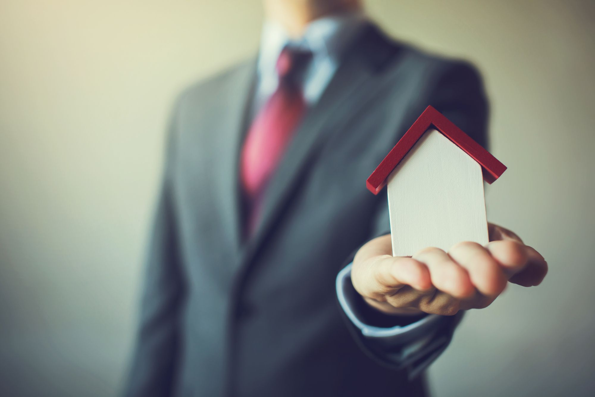 Venda seguro y venda de forma inteligente. TORRECASTILLA GESTION INMOBILIARIA en Albacete